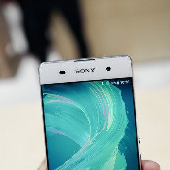 Replace LCD touch Screen digitizer Sony Xperia X