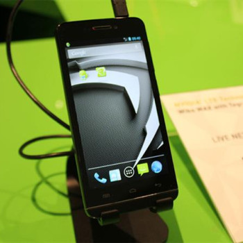 Thay cảm ứng Wiko Wax